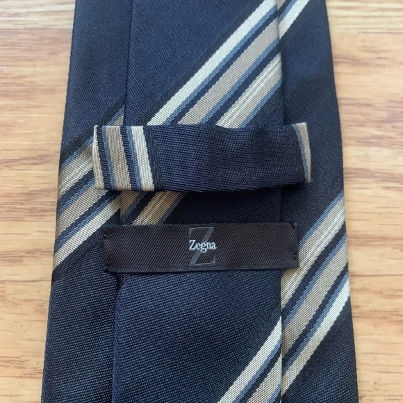 21 club tie